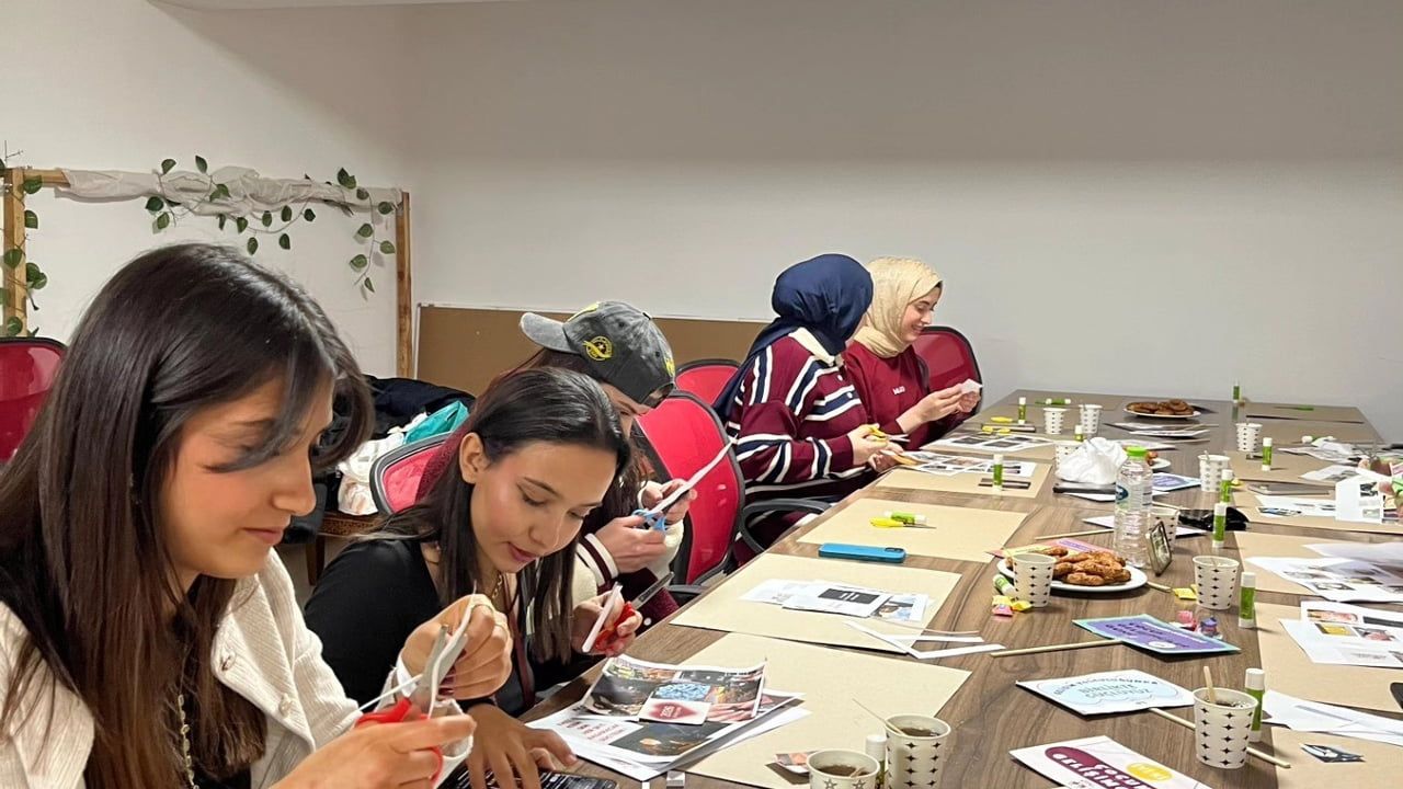 Bilecik'te 'Hayal Panosu' etkinliği gençlerin katılımcılığını güçlendirdi