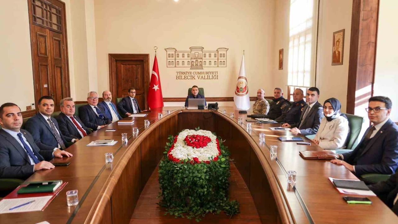 Bilecik'te İl Asayiş ve Güvenlik Toplantısı Vali Faik Oktay Sözer Başkanlığında Yapıldı