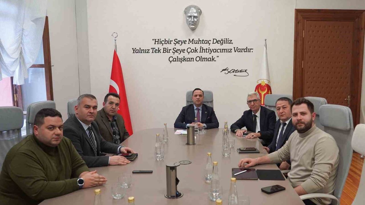 Bilecik’te itfaiye hizmetleri ve afet hazırlığı tarihi belediye binasında değerlendirildi