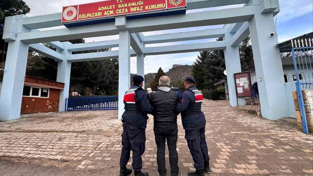 Bilecik’te kadına karşı tehdit suçundan aranan şüpheli jandarma tarafından yakalandı