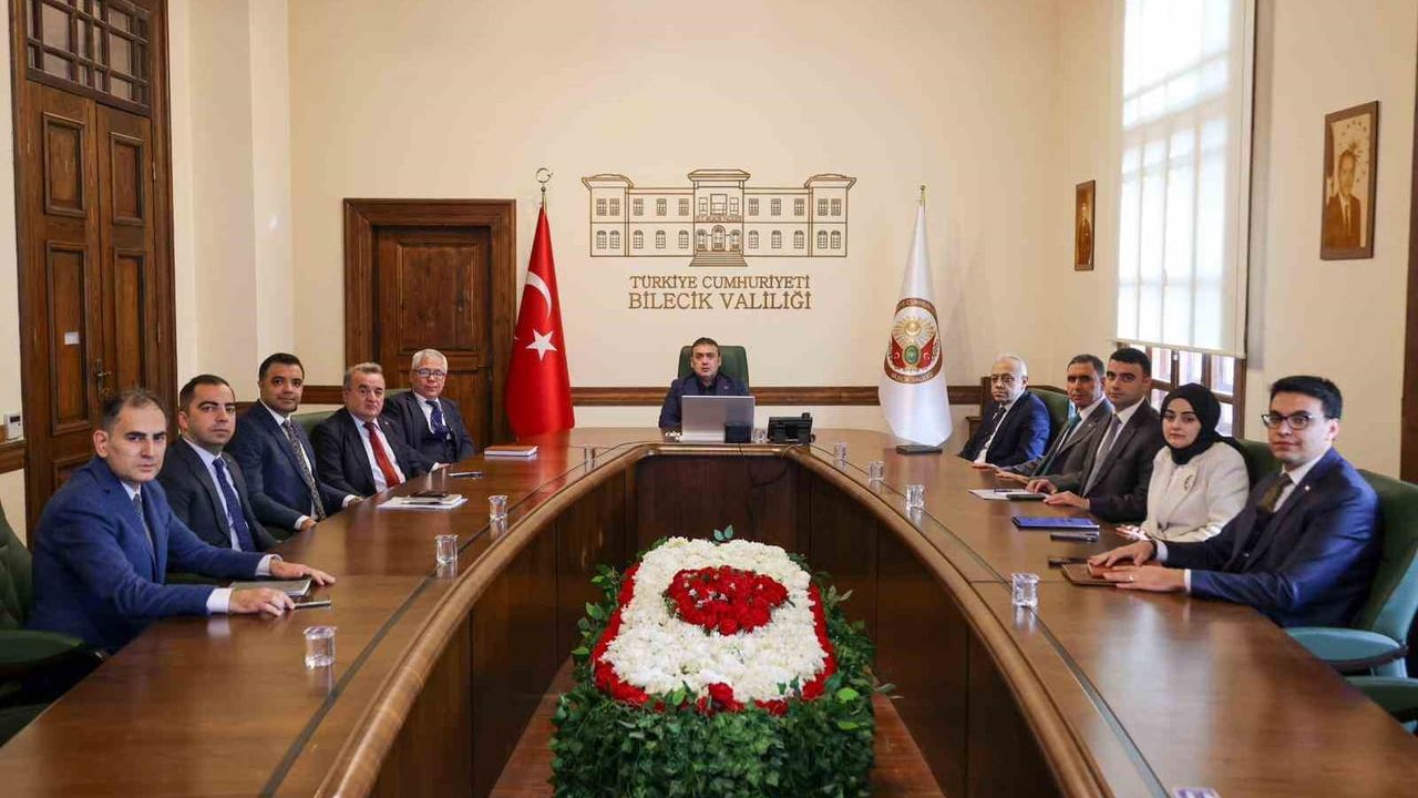 Bilecik'te Vali Faik Oktay Sözer Başkanlığında Mülki İdare Amirleri Değerlendirme Toplantısı