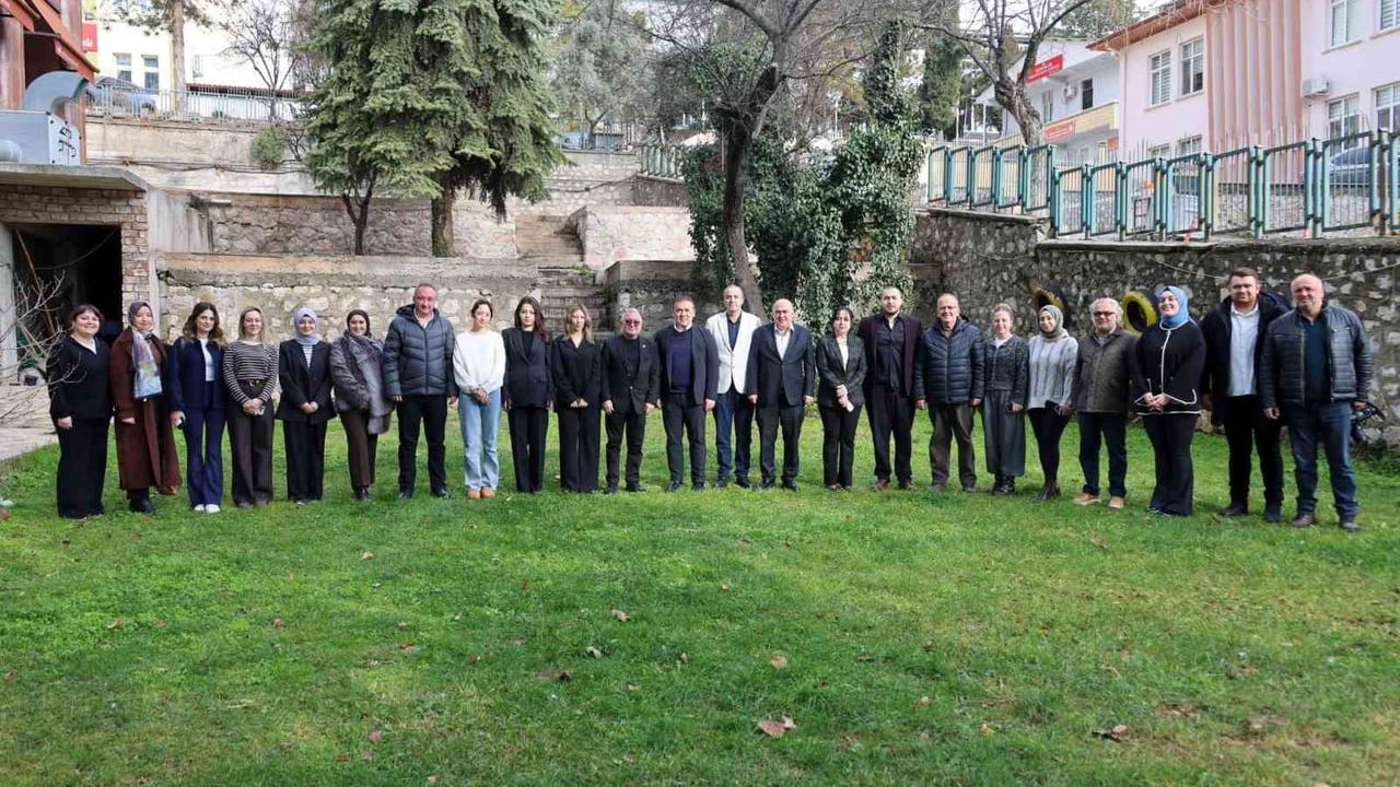 Bilecik Valisi Faik Oktay Sözer, 10 Ocak Çalışan Gazeteciler Günü'nde basın mensuplarıyla kahvaltıda bir araya geldi