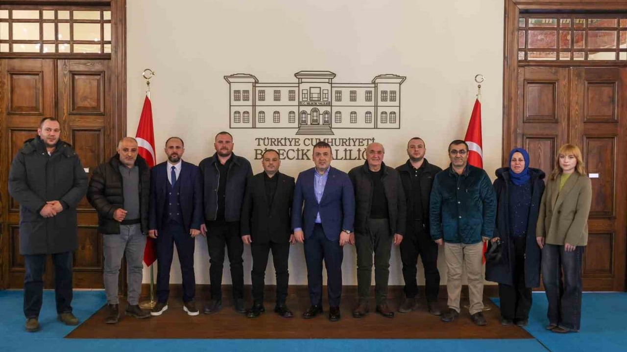 Bilecik Valisi Faik Oktay Sözer, Yiyecek Maddesi Satan Esnaflar Odası heyetini kabul etti