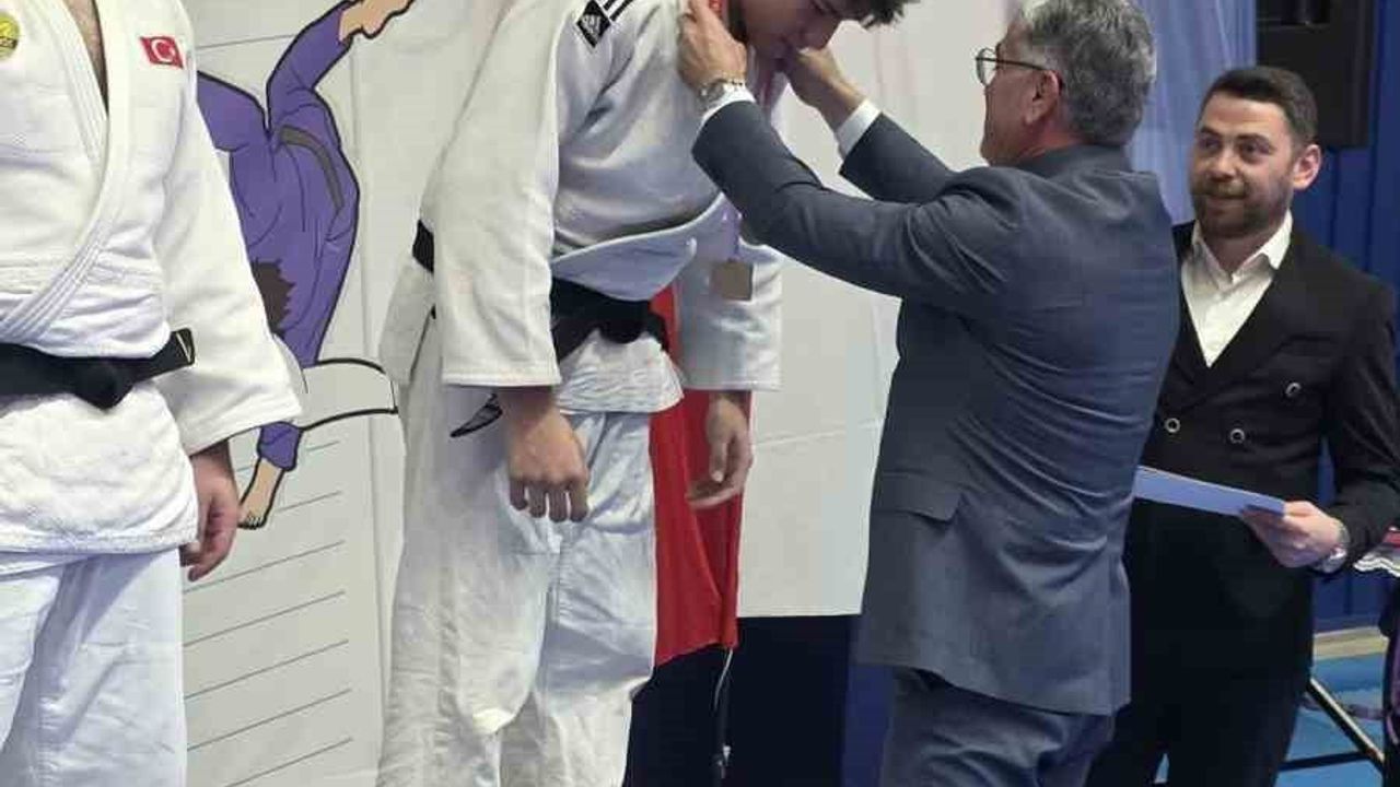 Bilecikli judocu Muzaffer Buğra Sezer, Okul Sporları'nda Türkiye üçüncüsü