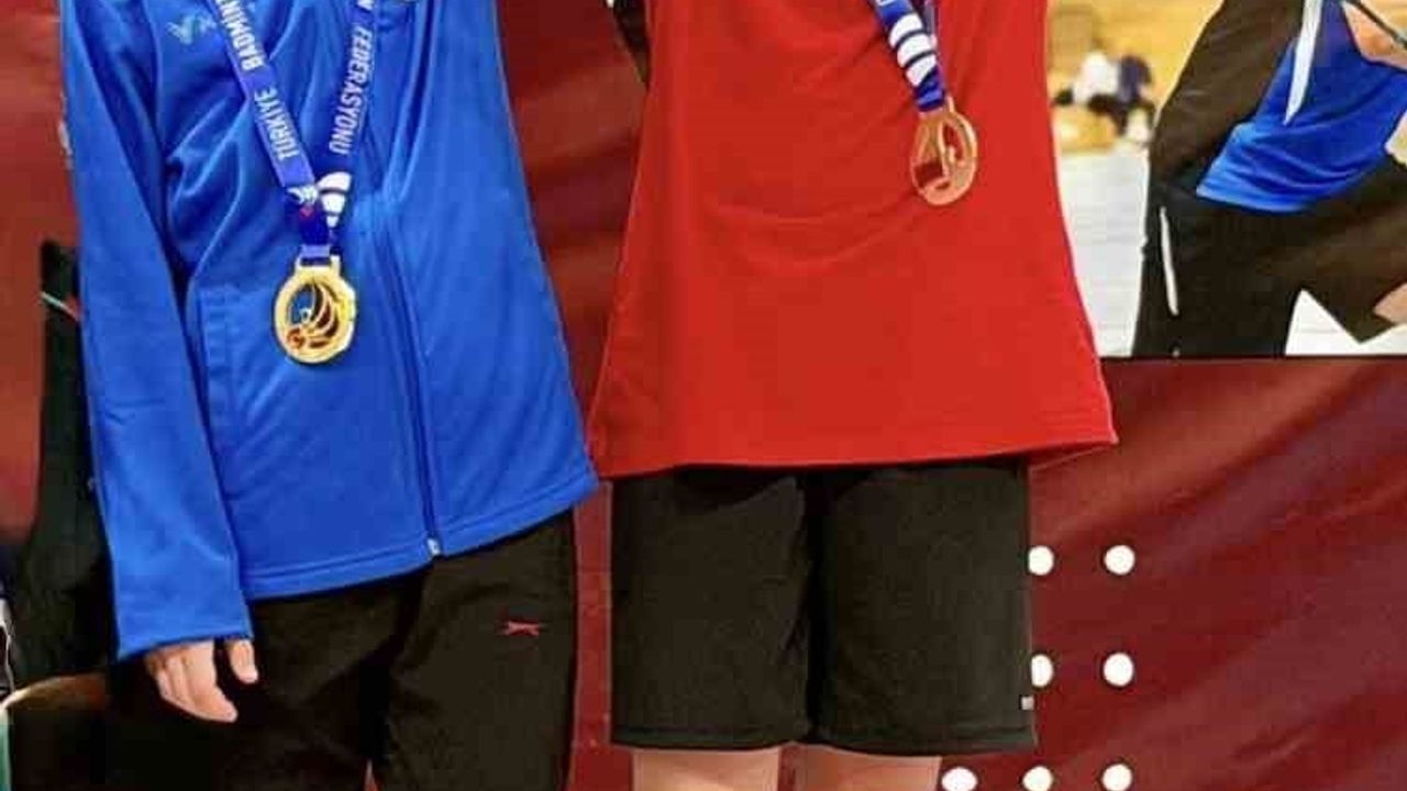 Bilecikli Zeynep Ada Meşe, Osmancık İşitme Engelliler Şampiyonası'nda Çiftlerde Birinci, Teklerde Üçüncü