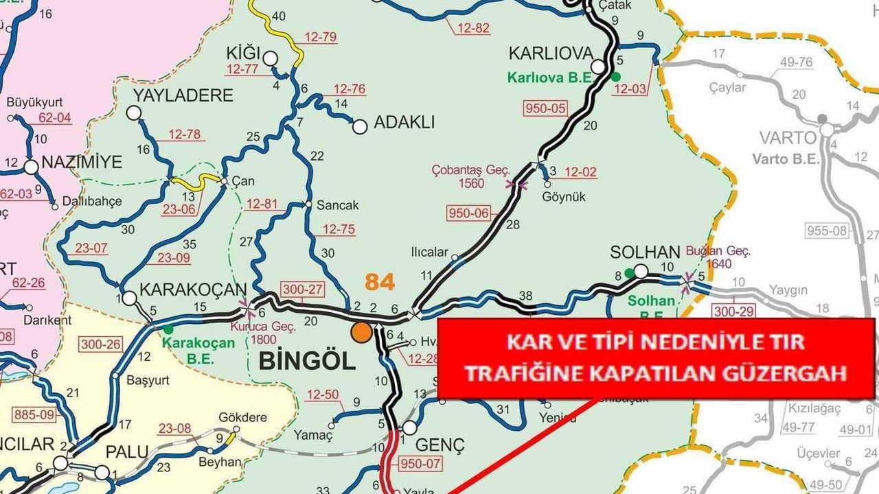 Bingöl'de kar ve tipi nedeniyle Erzurum ve Diyarbakır yönlerine TIR trafiği kapatıldı