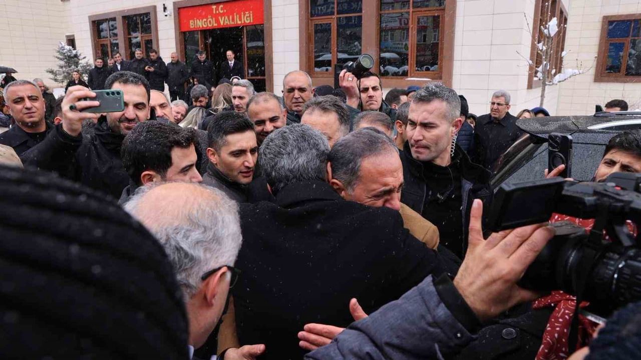 Bingöl Valisi Ahmet Hamdi Usta'dan veda: 'Çok güzel bir şehirde valilik yaptım'