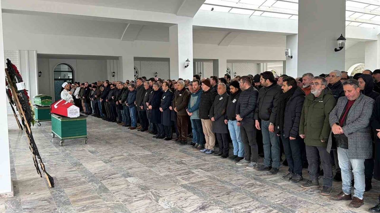 Birinci Sınıf Emniyet Müdürü Fatih Terzi Eskişehir'de Son Yolculuğuna Uğurlandı