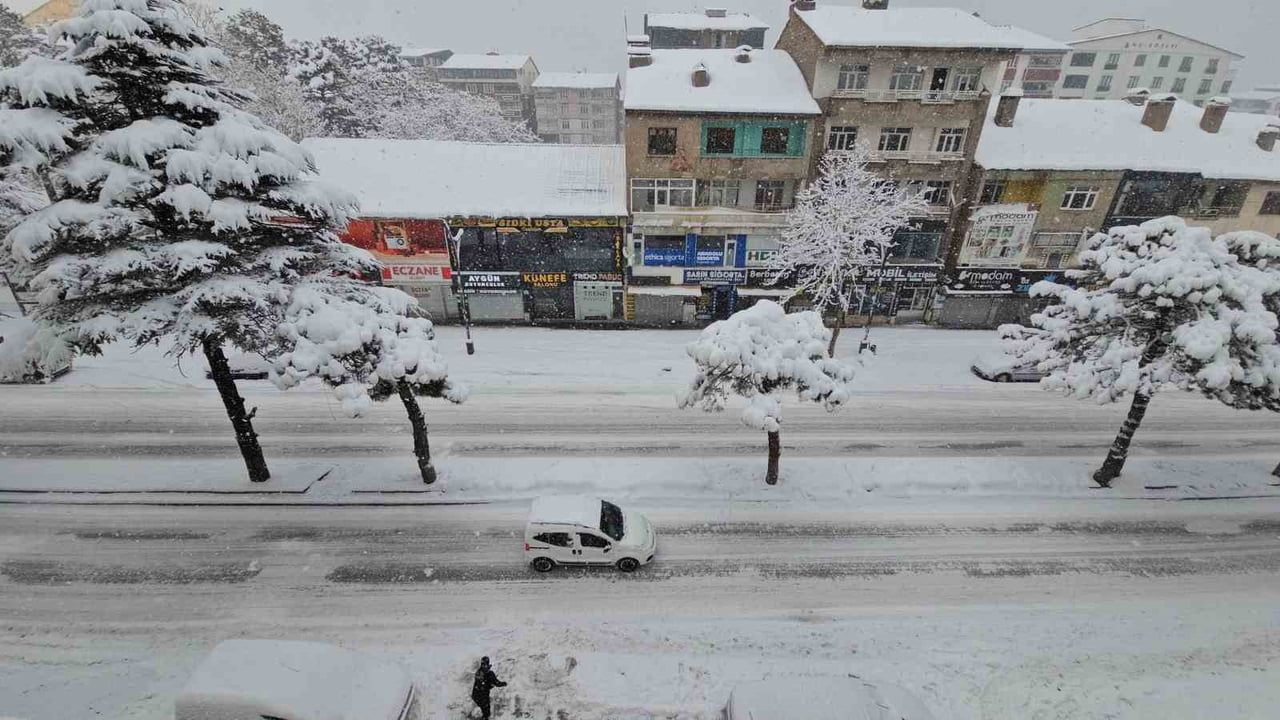 Bitlis için kar ve su hasadı uyarısı: Su yönetimi planlamanın parçası olmalı