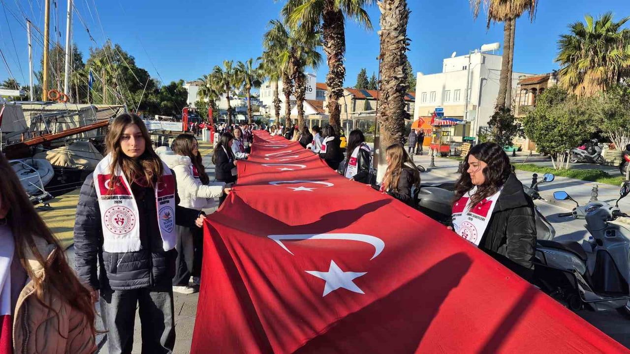 Bodrum'da 'Bu Toprakta İzin Var' temasıyla Sarıkamış Şehitleri anma yürüyüşü