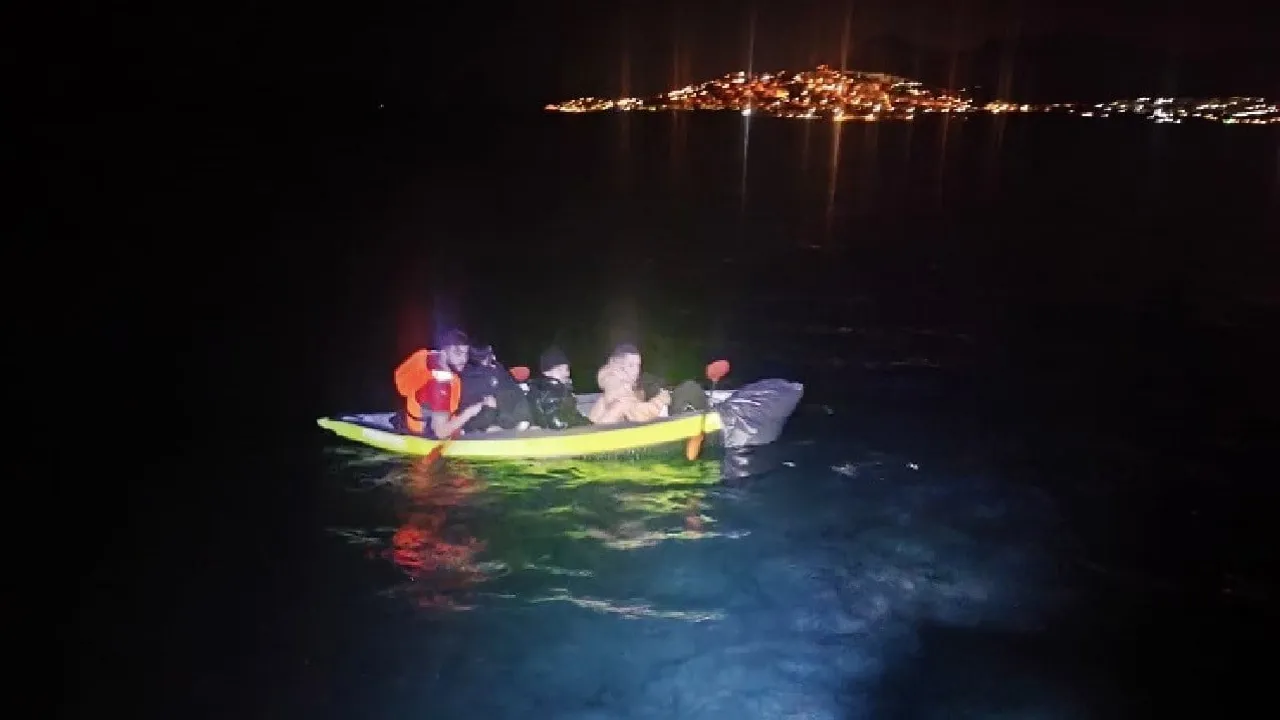 Bodrum’da kano ile Yunan adalarına geçmeye çalışan 4 düzensiz göçmen yakalandı