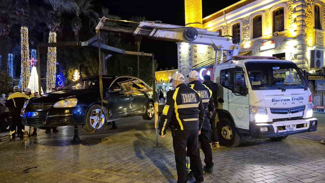 Bodrum'da yeni yıl gecesi polis denetimleri: Alkollü sürücüye ceza, ehliyete el konuldu