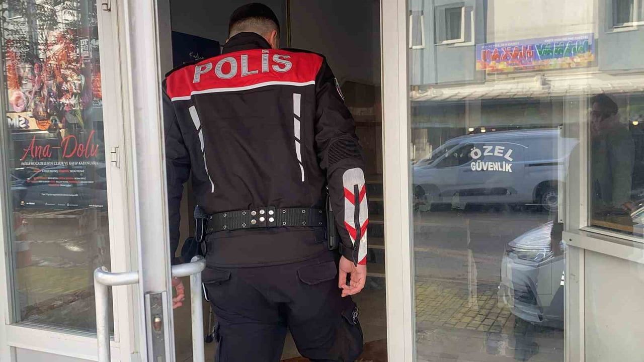 Bolu'da SYDV binasında tartışma: Alkollü olduğu iddia edilen S.Ş. polis müdahalesiyle uzaklaştırıldı