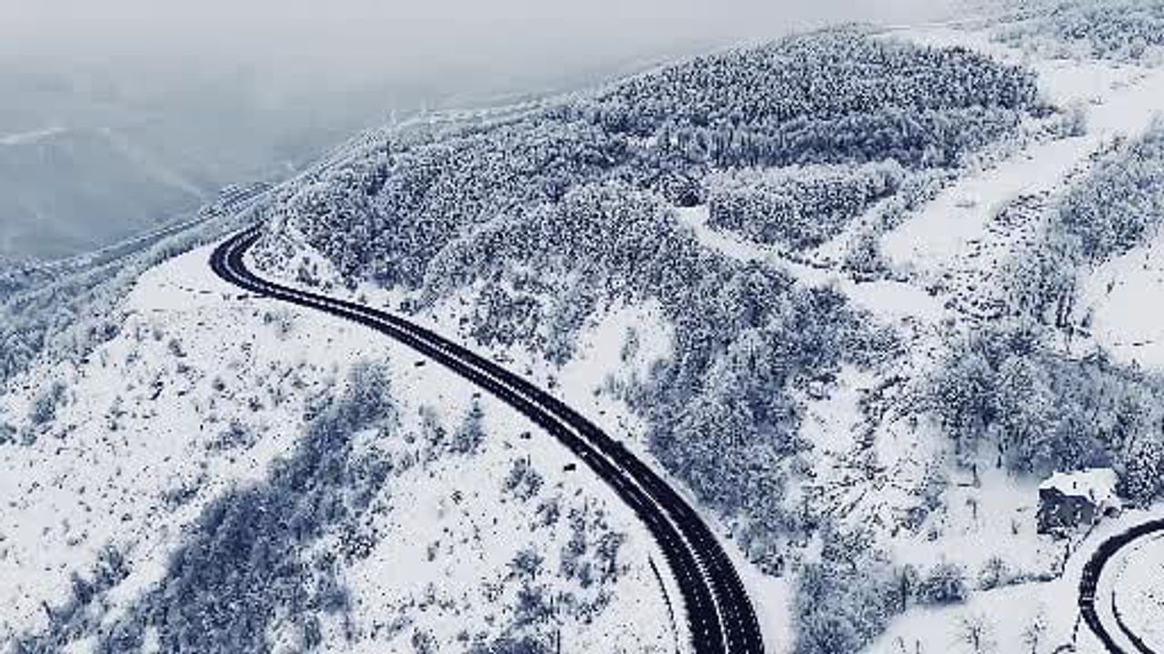 Bolu Dağı'nda kar örtüsü havadan görüntülendi