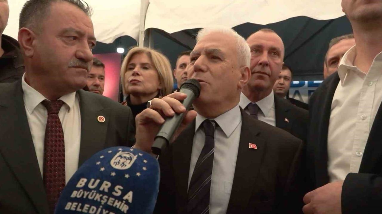 Bozbey: Saldırı girişimi sonrası mahallede kaldı, hizmetlerin eşit şekilde süreceğini vurguladı