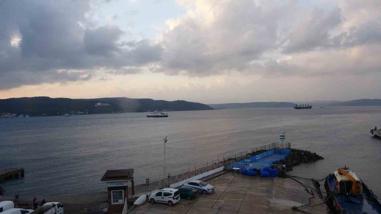 Bozcaada ve Gökçeada'ya 7 Ocak 2026 tarihli tüm feribot seferleri iptal edildi