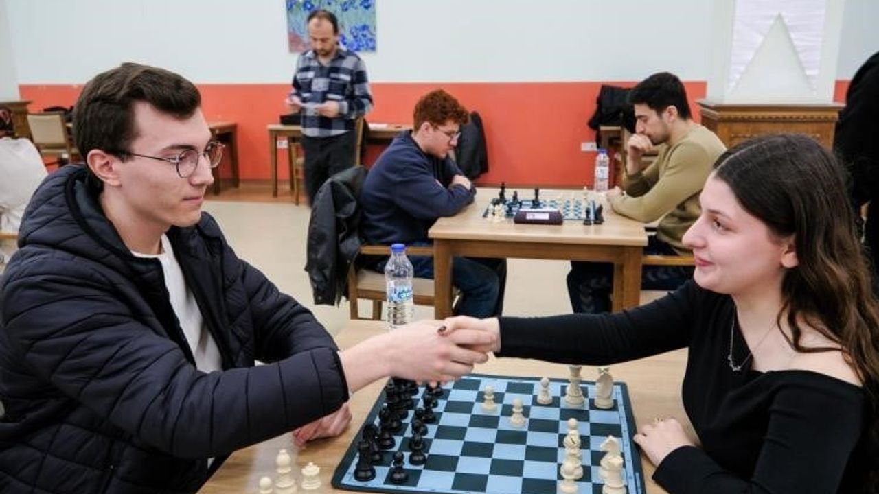 BŞEÜ'de Satranç Etkinliği Düzenlendi; Üniversiteler Arası Ekip Belirlendi