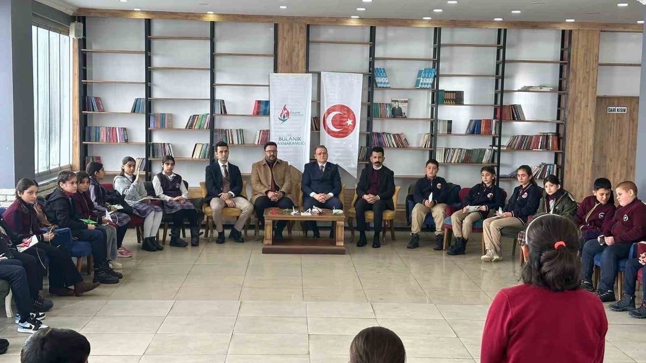 Bulanık'tan Gazze'ye 'Bin Umut Turnası': Öğrenciler Sadako'dan İlhamla Barış Mesajı Gönderdi