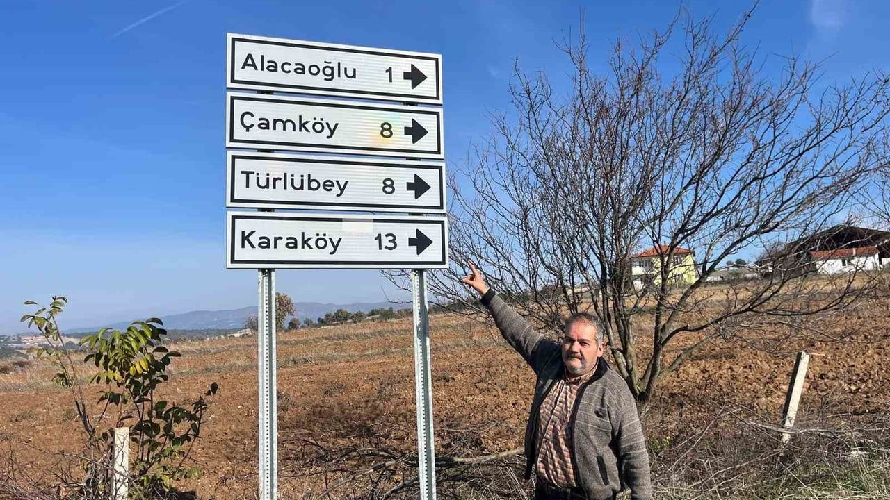 Buldan Türlübey'de çelişkili yol levhaları: Yaklaştıkça uzaklaşan mesafe şikayeti
