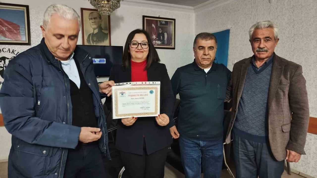 Burcu Öztürk, Ocak Başı Sohbetleri'nde Kırşehir'de Gazeteciliğin Dijitalleşmesini Anlattı