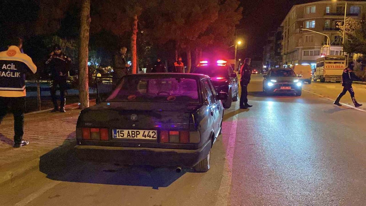 Burdur'da 17 yaşındaki iki genç arasında kavga: 2 yaralı