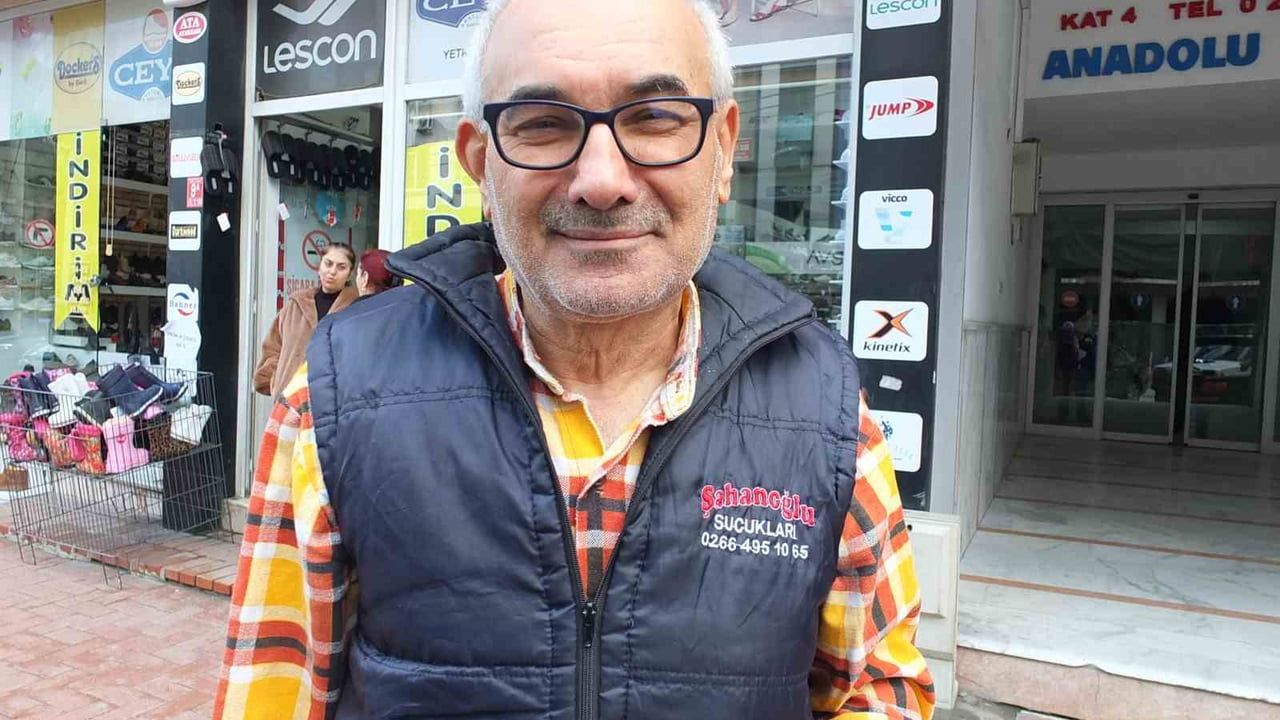 Burhaniyeli emekli imam Mehmet İnci 1.274 m² arsasını Diyanet Vakfı'na bağışladı