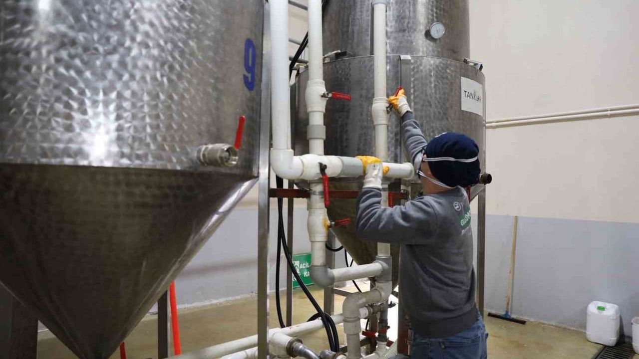 Bursa Büyükşehir Belediyesi, araçlar için AdBlue üretimine başladı