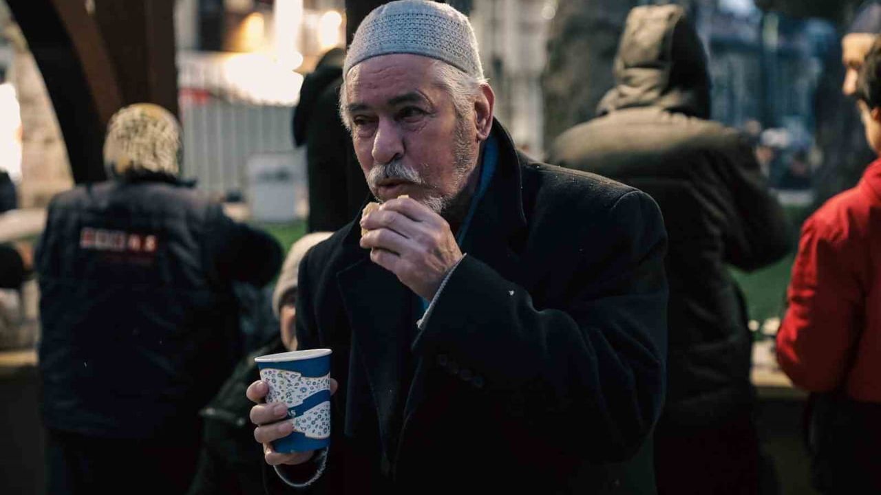 Bursa Büyükşehir Belediyesi, Üç Aylar Boyunca Her Pazar Sıcak Çorba İkramı Yapıyor