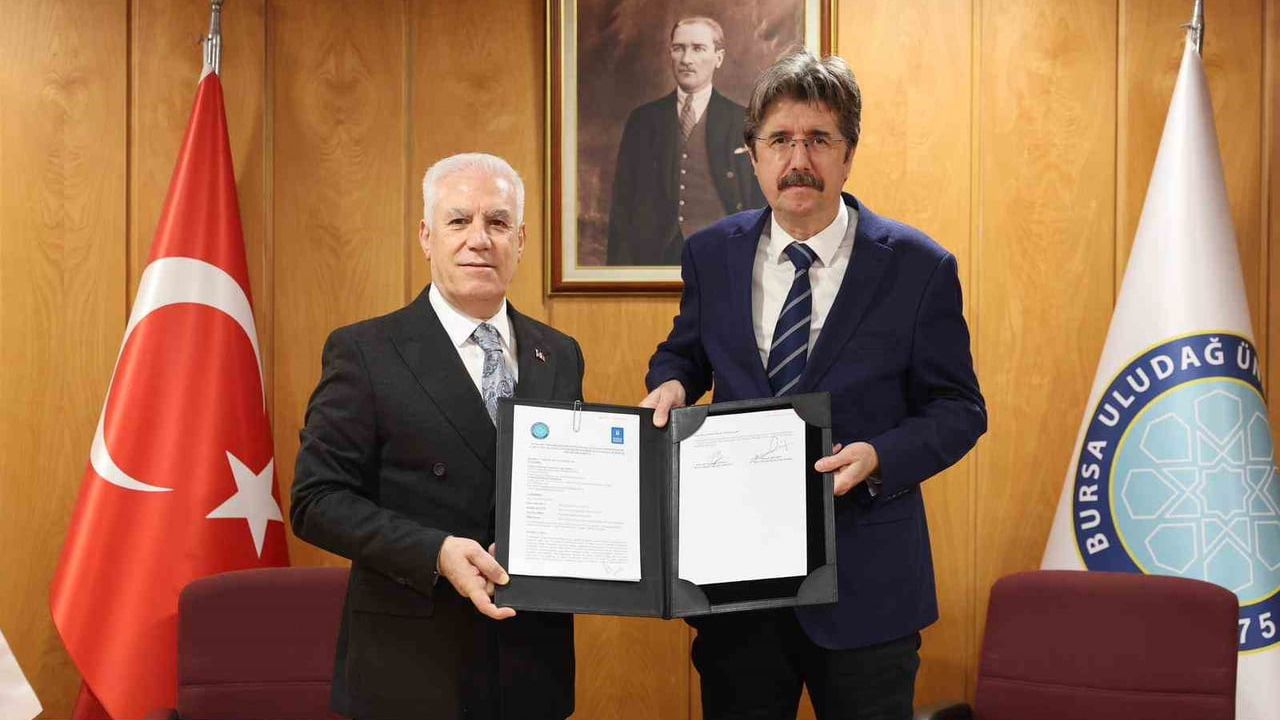 Bursa Büyükşehir ile Uludağ Üniversitesi tıp öğrencilerine saha tecrübesi sağlamak için protokol imzaladı