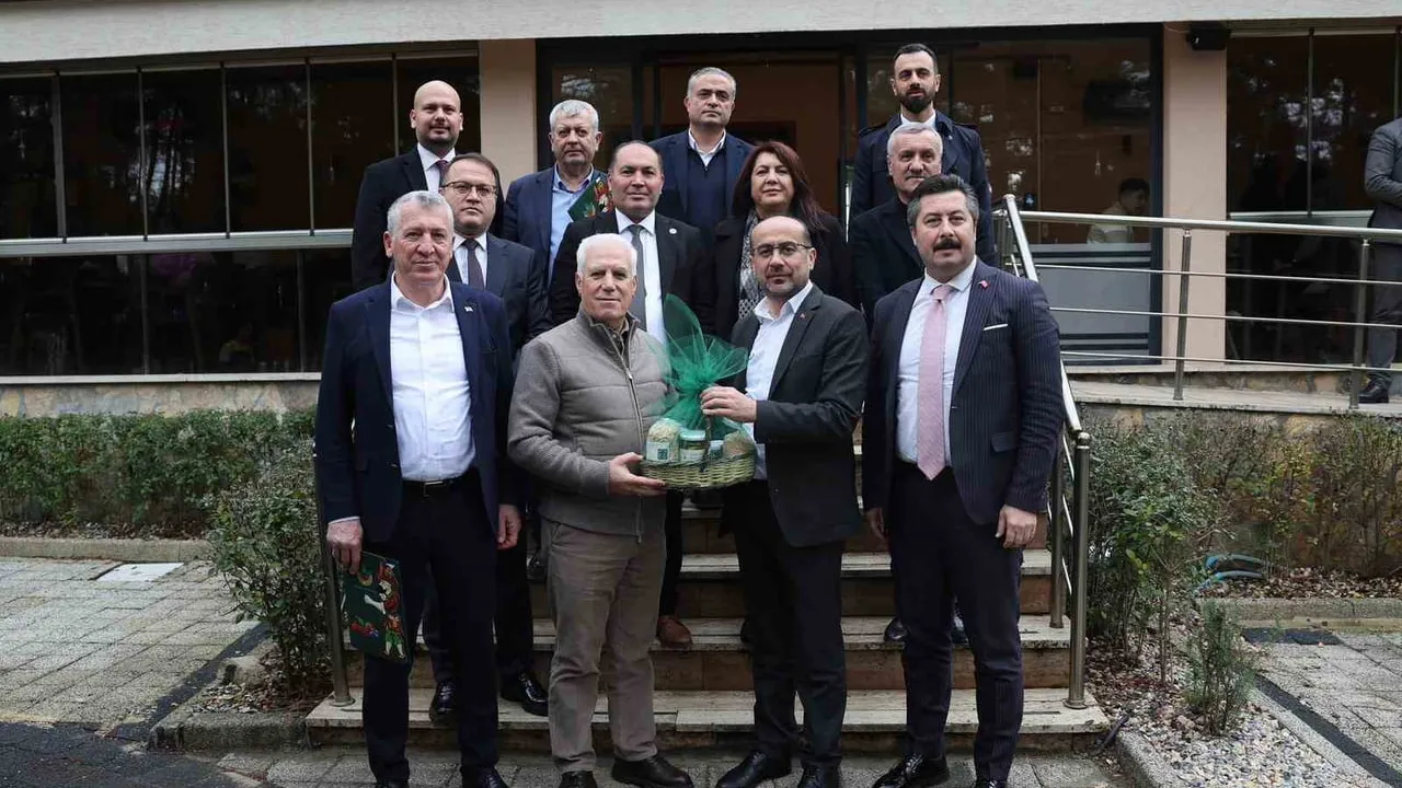 Bursa'da belediye başkanları güç birliği: 17 ilçe ortak hizmet ve projelerde koordinasyonu artırıyor