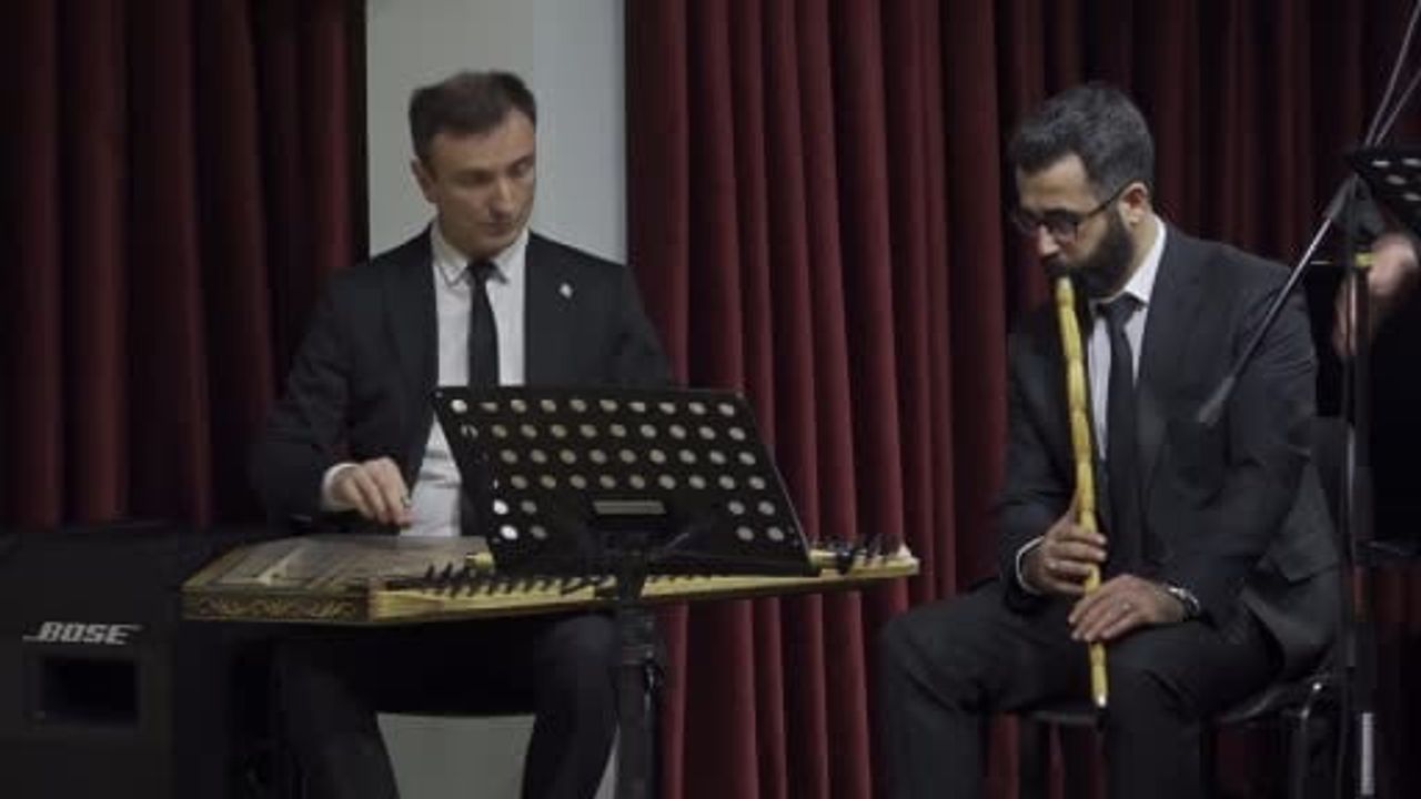 Bursa'da 'Huzur'a Huzursuz Bir Bakış' söyleşisi: Tanpınar'ın 'Huzur'u bugüne taşındı