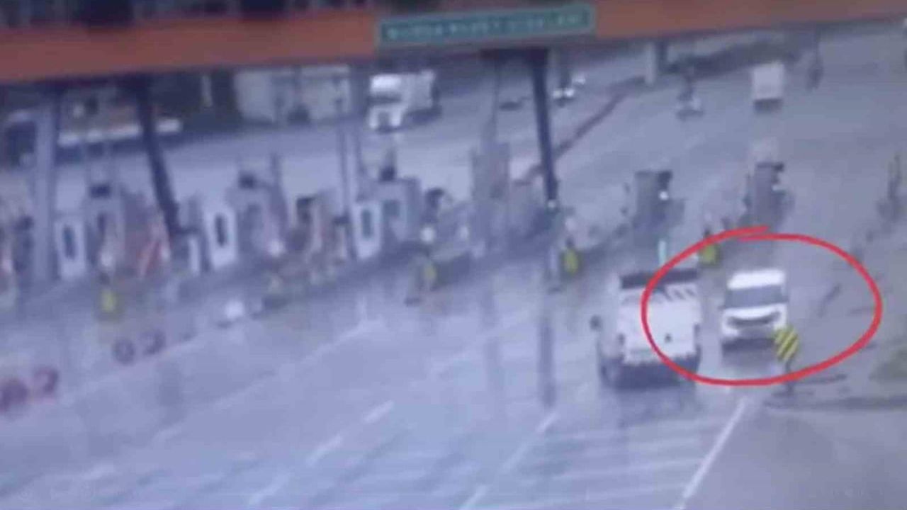 Bursa'da otoyolda ters şeride giren hafif ticari araca ceza