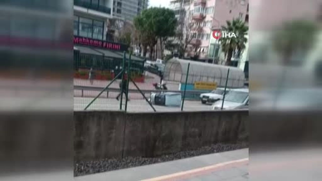 Bursa'da rüzgarın devirdiği otomobil; sürücü vatandaşların müdahalesiyle kurtarıldı