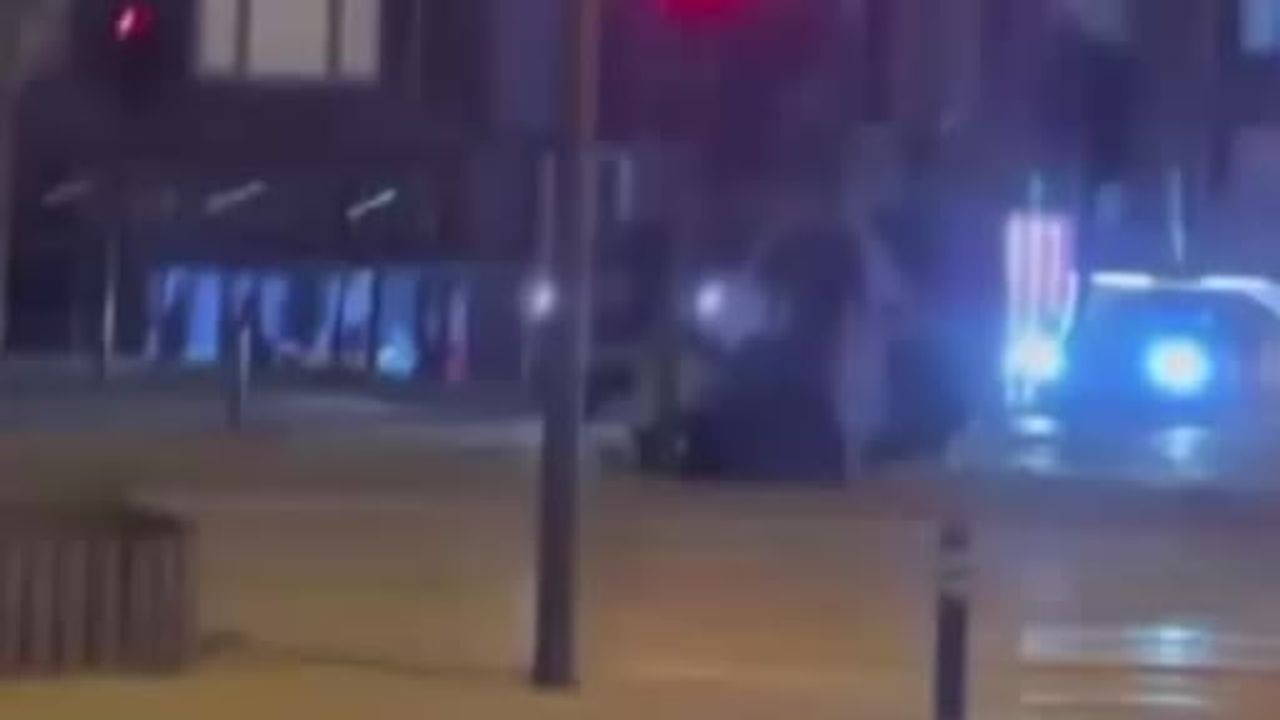 Bursa Gürsu'da Sokak Ortasında İki Genç Kavga Etti; Olay Cep Telefonuyla Kaydedildi