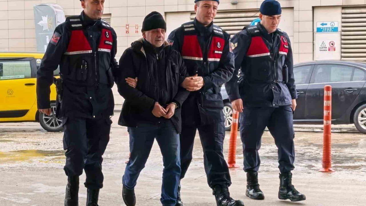 Bursa İnegöl'de 13 yıl hapis cezası bulunan şüpheli jandarma tarafından yakalandı