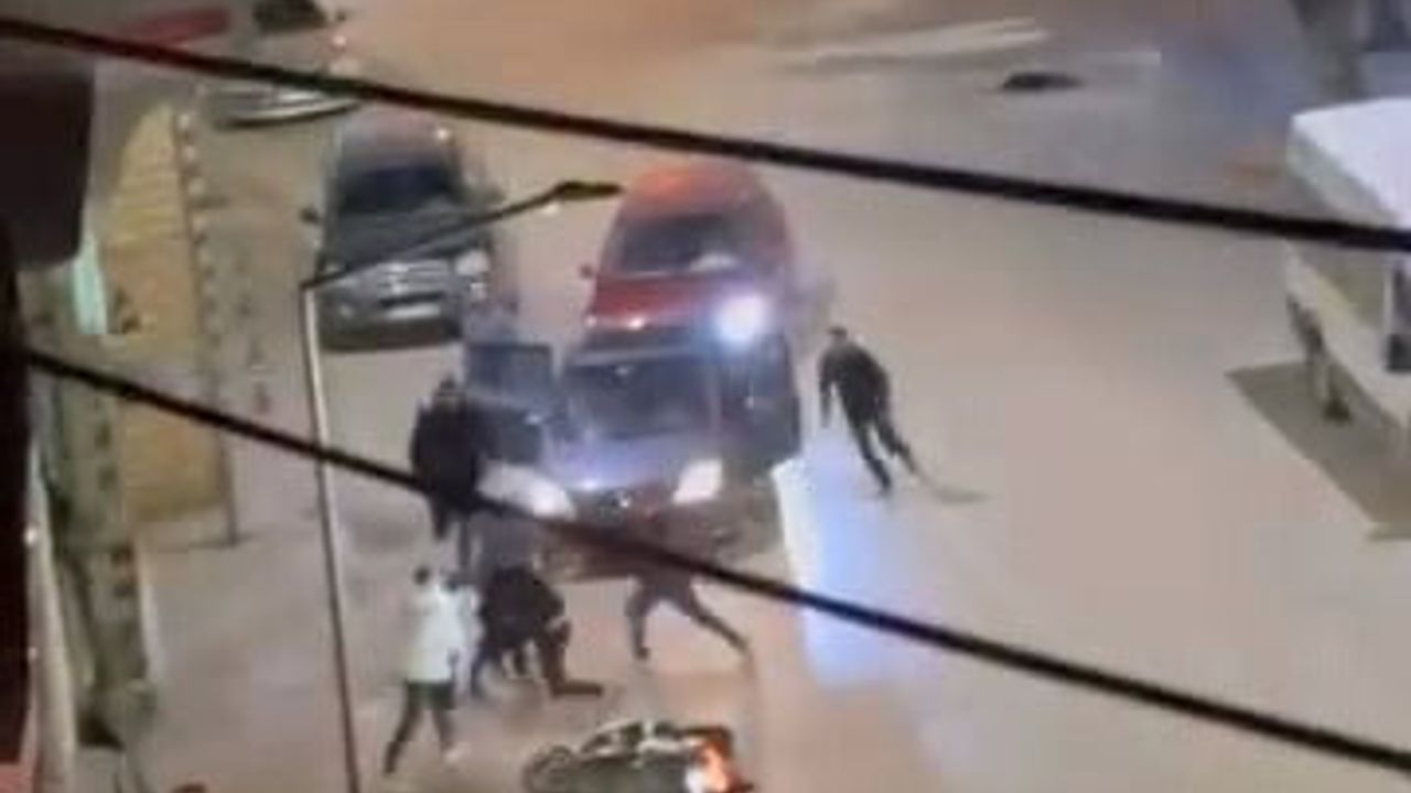 Bursa İnegöl'de kardeş kavgası: Ağabey bacağından bıçakla yaralandı