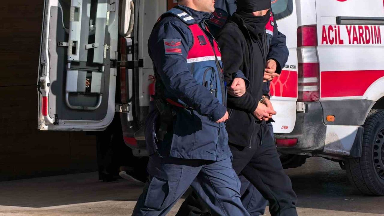 Bursa İnegöl'de tekel bayiine tüfekli saldırı: firari zanlı 19 gün sonra yakalandı ve tutuklandı