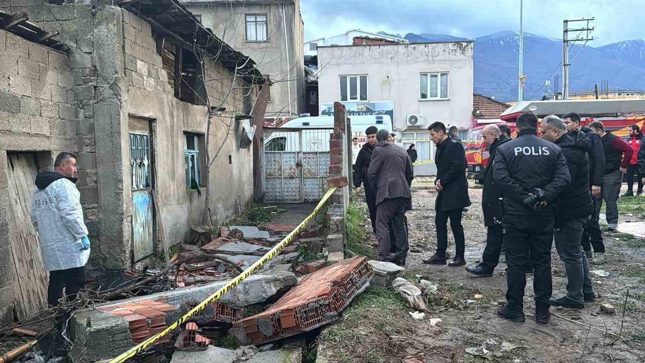 Bursa Kestel'de lodos nedeniyle çöken duvarda 22 yaşındaki genç hayatını kaybetti
