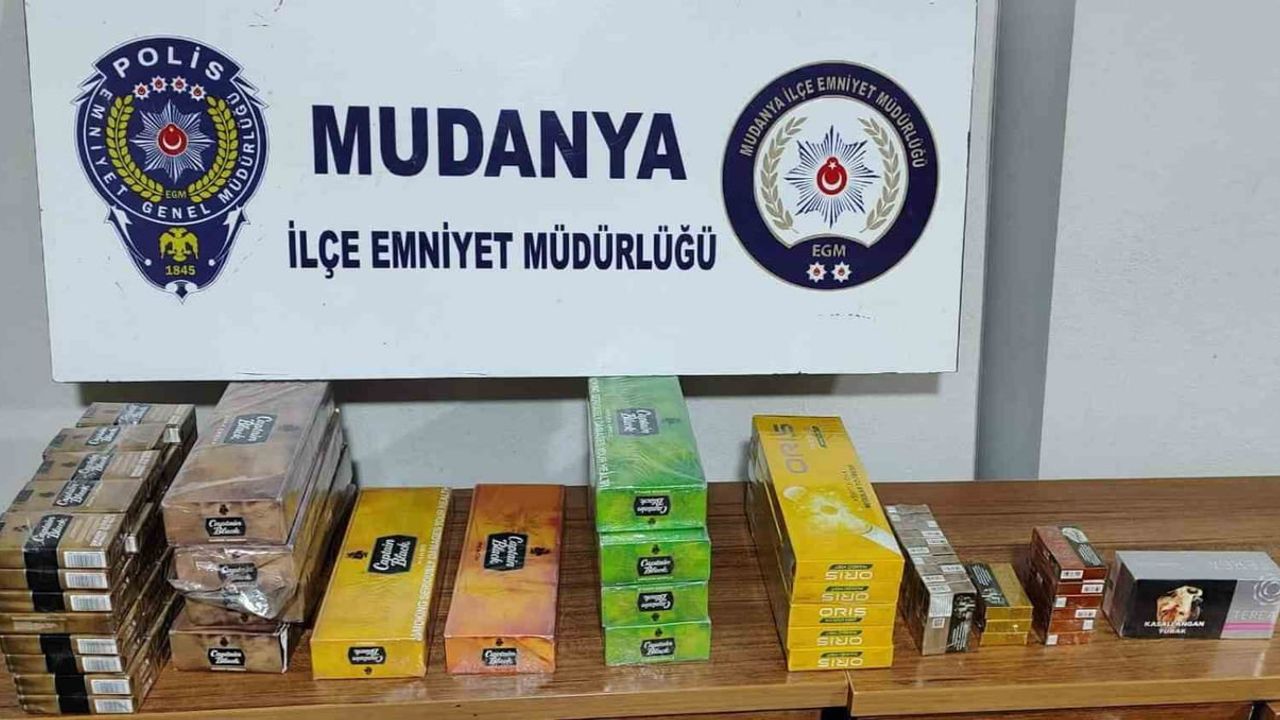 Bursa Mudanya'da kaçak sigara operasyonu: 2 gözaltı, 219 paket bandrolsüz sigara ele geçirildi