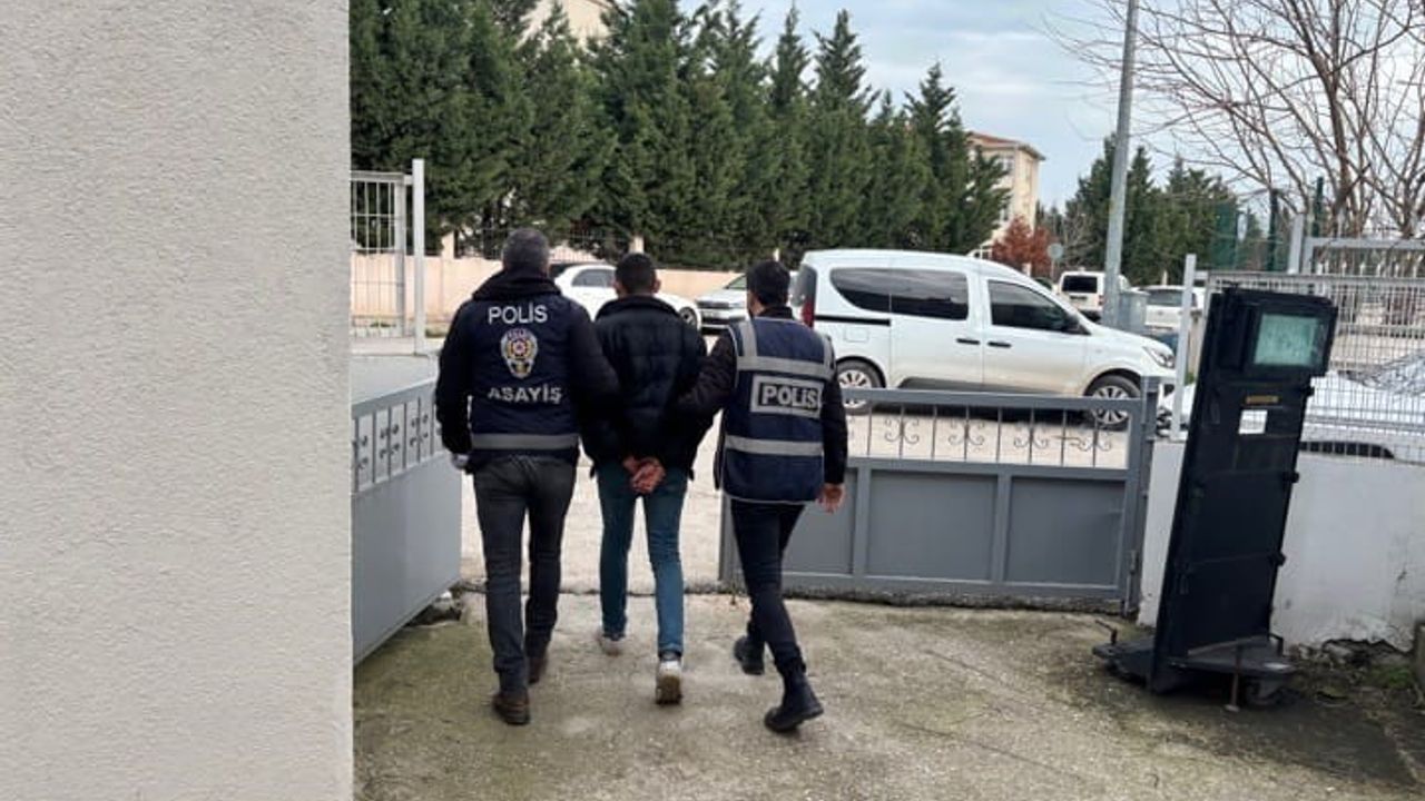 Bursa'nın Karacabey ilçesinde 8 yıl 4 ay kesinleşmiş hapis cezası bulunan şahıs yakalandı