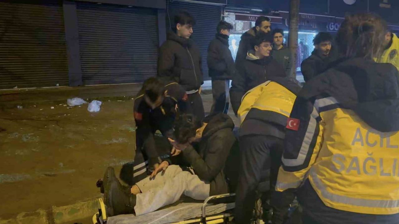 Bursa Osmangazi'de otomobil ile motosiklet çarpıştı: 2 yaralı