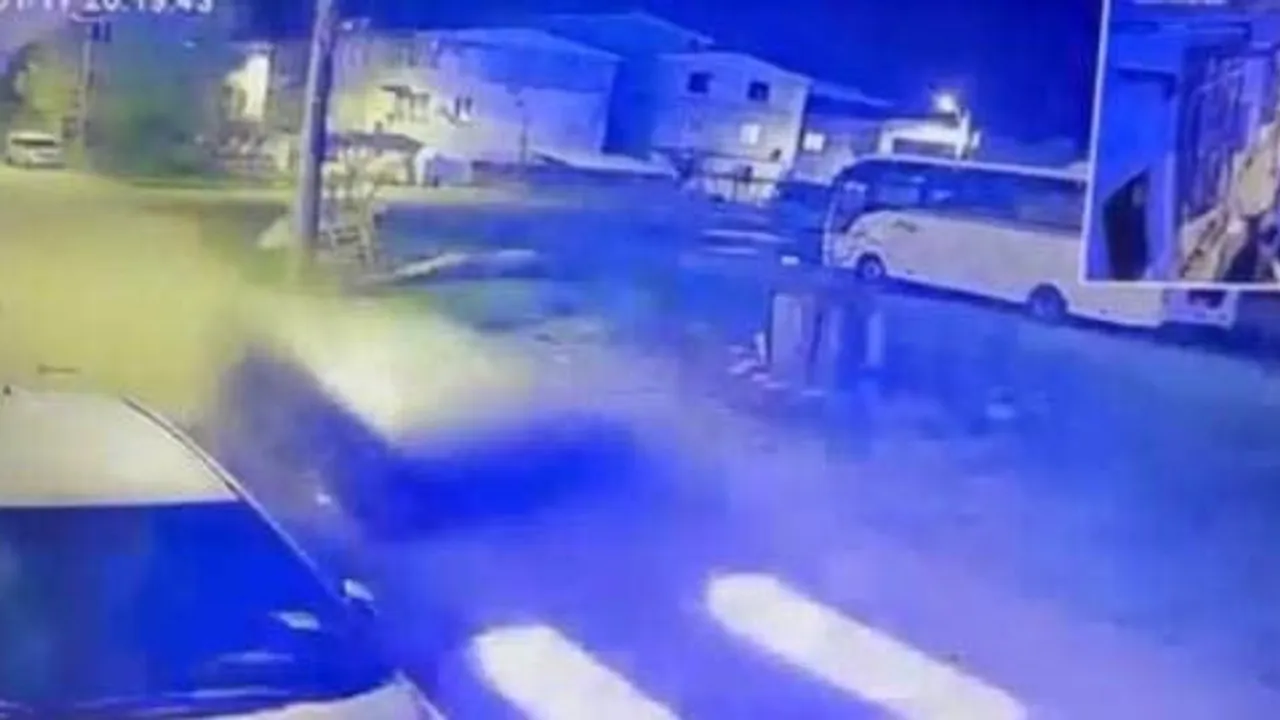 Bursa Osmangazi'de park halindeki otomobile çarpıp kaçtı