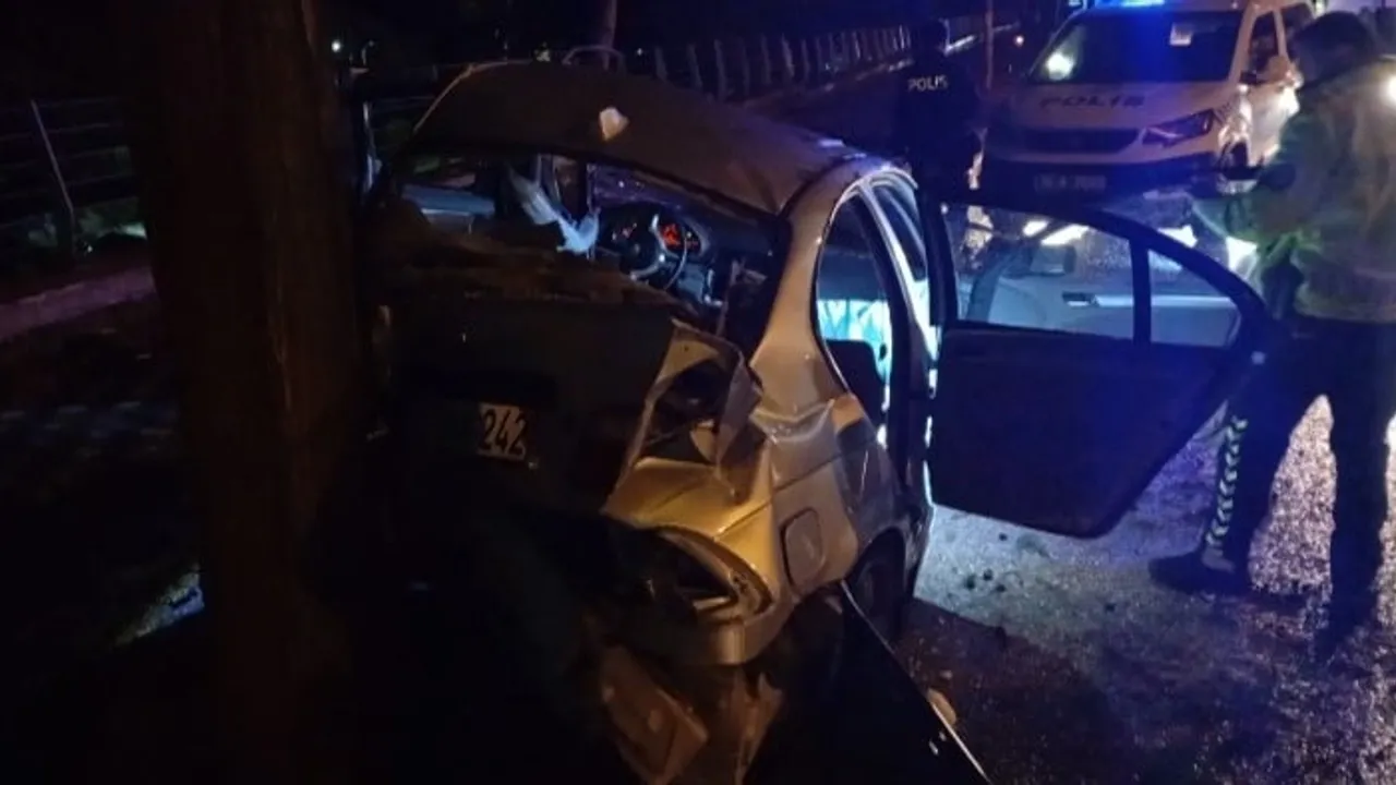 Bursa Osmangazi'de sabah saatlerinde trafik kazası: 2 ağır yaralı