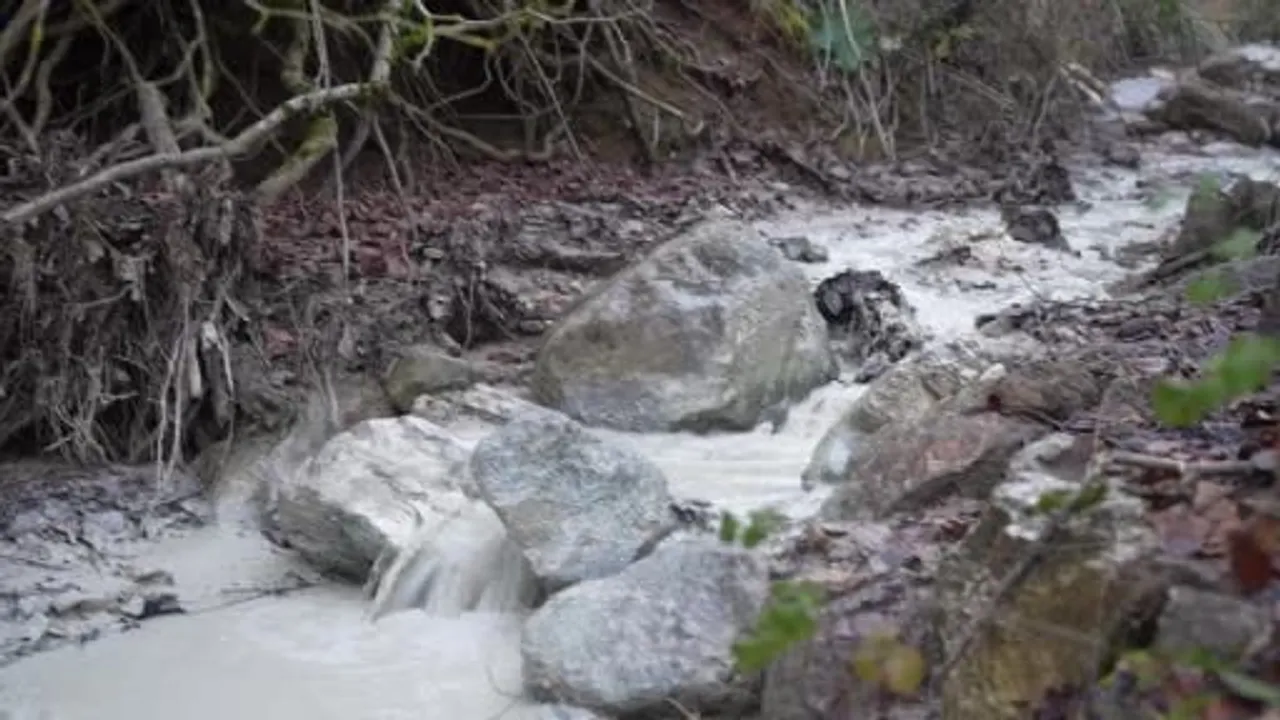 Bursa Yenişehir'de Kirazlıyayla'da maden atık barajı çöktü: Binlerce ton kimyasal doğaya karıştı