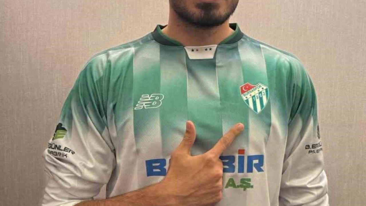 Bursaspor, İstanbulspor'dan Emir Kaan Gültekin'i resmen kadrosuna kattı