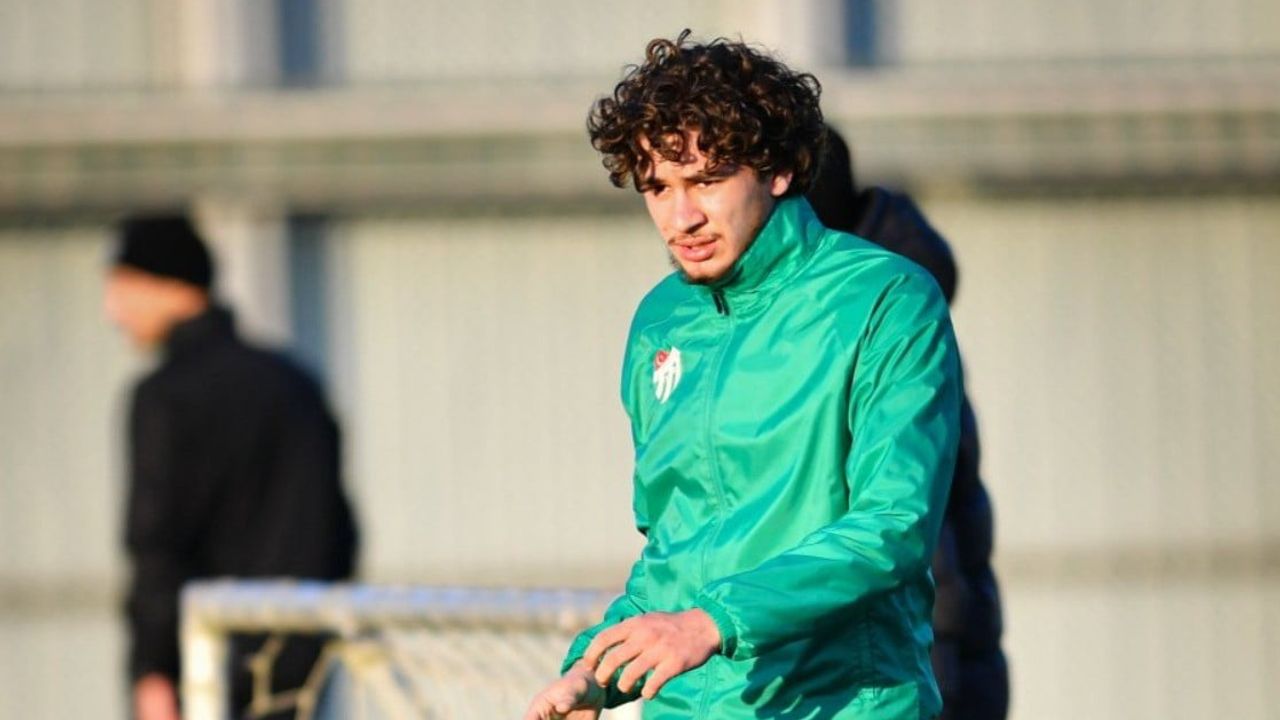 Bursaspor, TFF 2. Lig 20. hafta için Özlüce'de Yeni Mersin İdman Yurdu maçına hazırlandı