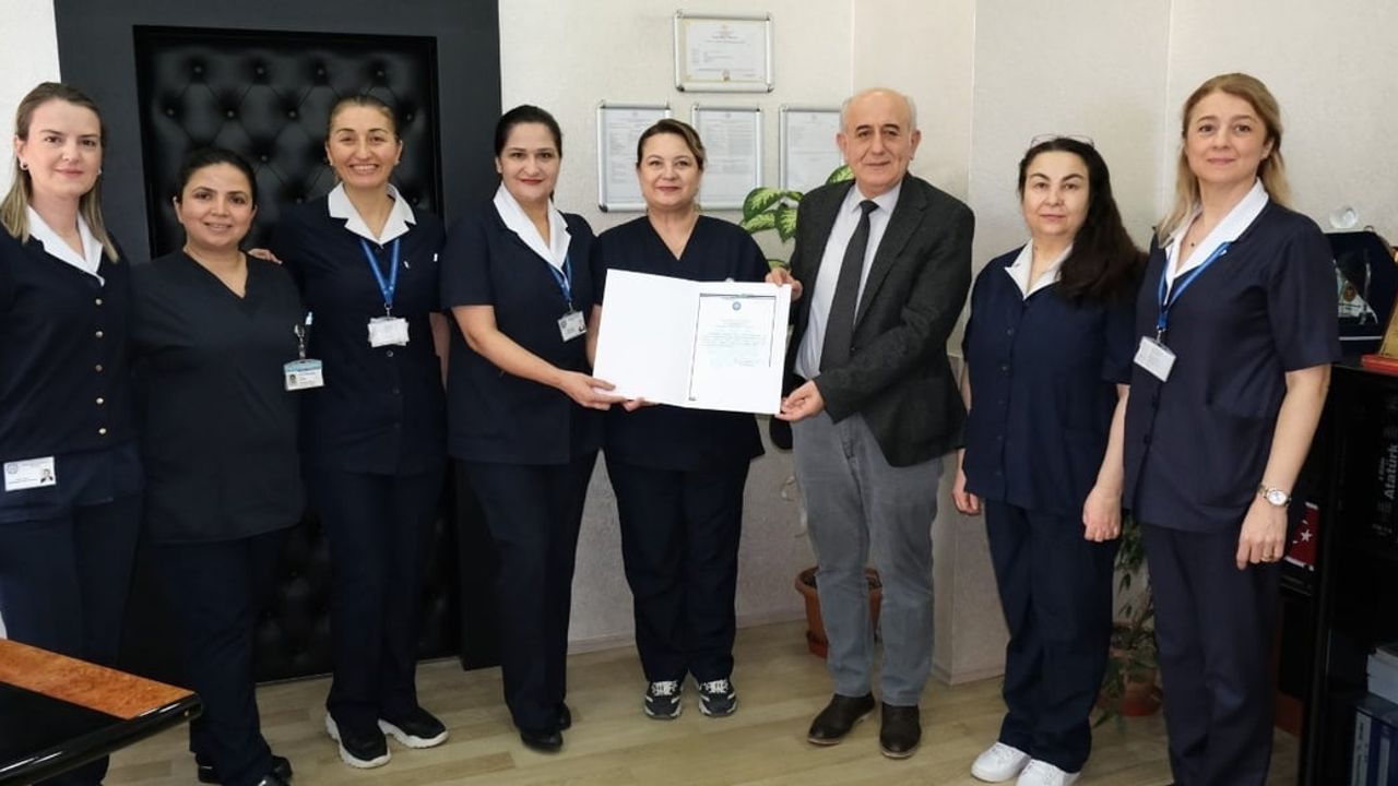 BUÜ Hastanesi hemşireleri Q1 kategorisindeki yayınlarıyla ödüllendirildi