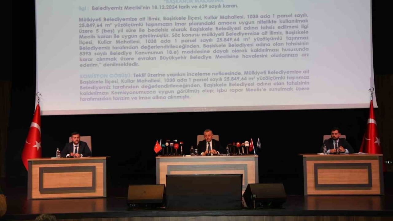 Büyükakın: Derince’ye emeklilere özel Saygınlar Kulübü yapılacak