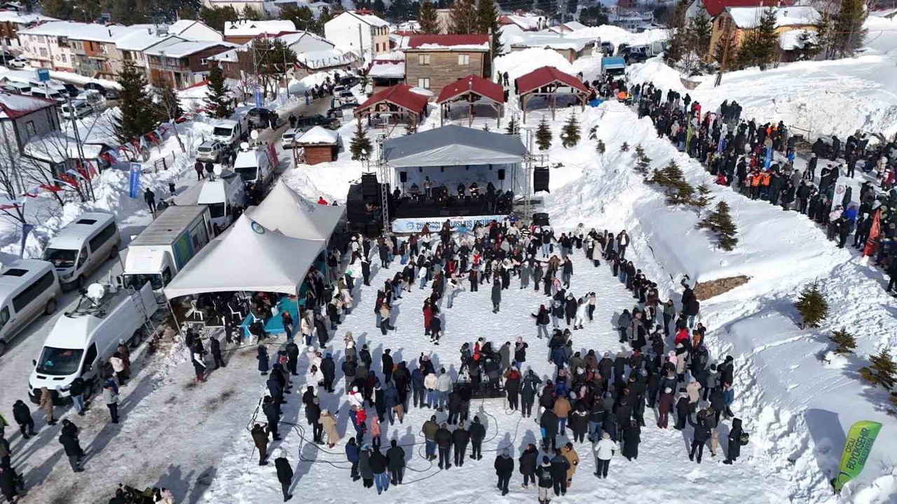 Çambaşı Yaylası'nda 21. Geleneksel Kış Festivali: 2 Bin Rakımlı Yaylada Yoğun Katılım