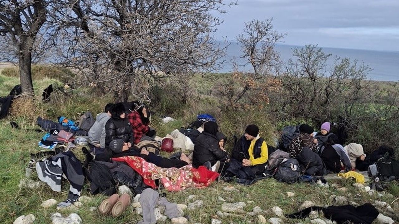 Çanakkale Ayvacık’ta 39 kaçak göçmen ve 1 şüpheli yakalandı